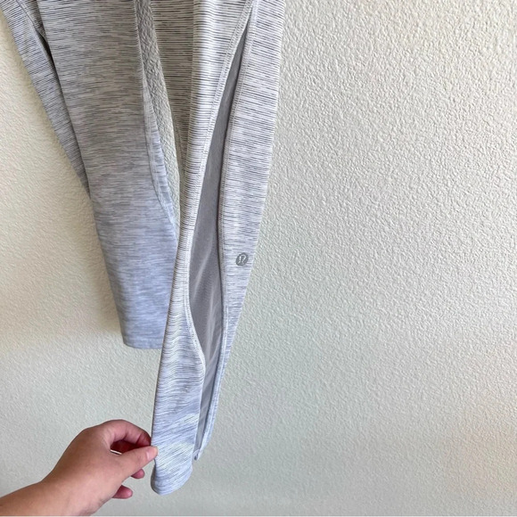 Lululemon Invigorate 7/8 Tight Wee Are From Space Ice Grey - Picture 4 of 14